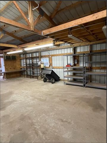 3883 Dobbins Pike, Portland, TN 37148