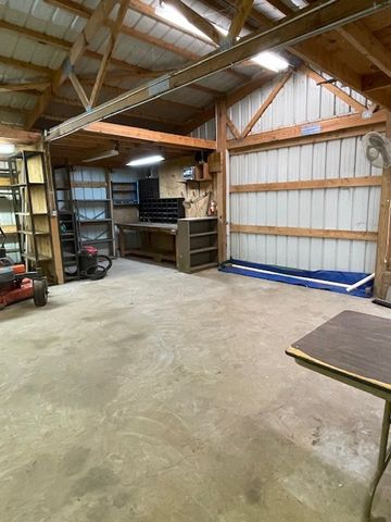 3883 Dobbins Pike, Portland, TN 37148