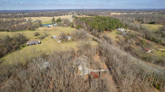 3883 Dobbins Pike, Portland, TN 37148
