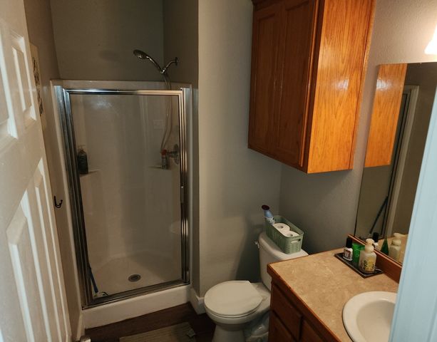 810 S Sherman Street, Ennis, TX 75119