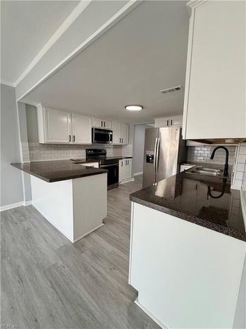 3683 Ship Chandlers WHRF, Virginia Beach, VA 23453