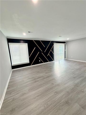 3683 Ship Chandlers WHRF, Virginia Beach, VA 23453