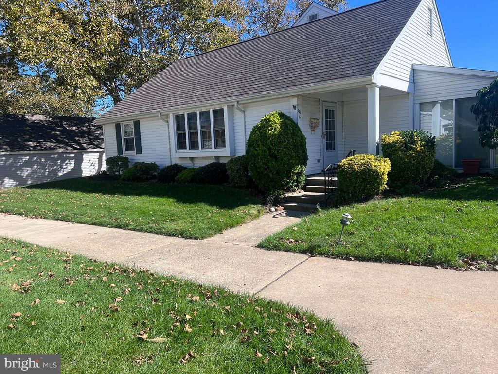 111 HANOVER LN #A, MONROE TWP, NJ 08831 — exterior