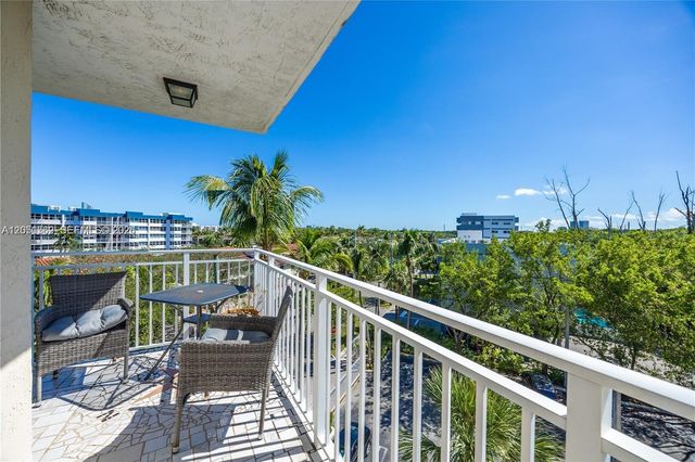 16590 NE 26th Avenue 502, North Miami Beach, FL 33160