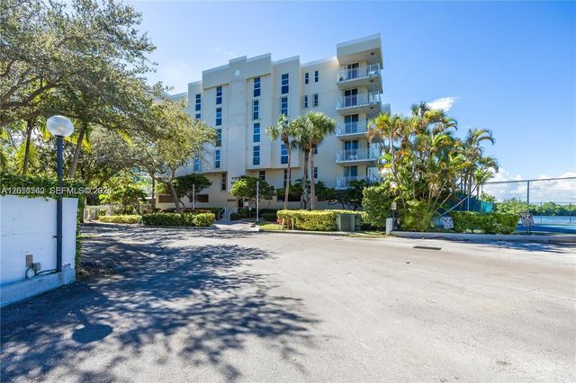 16590 NE 26th Avenue 502, North Miami Beach, FL 33160