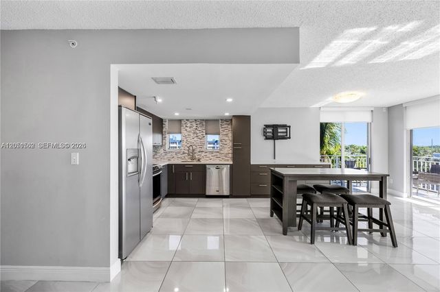 16590 NE 26th Avenue 502, North Miami Beach, FL 33160