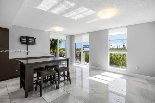 16590 NE 26th Avenue 502, North Miami Beach, FL 33160