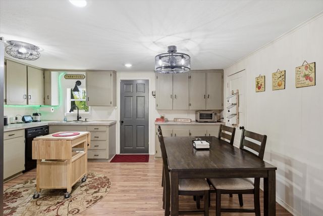 15853 State Highway 80, Edgewood, TX 75117