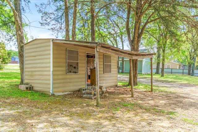 15853 State Highway 80, Edgewood, TX 75117