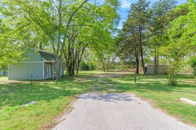 15853 State Highway 80, Edgewood, TX 75117