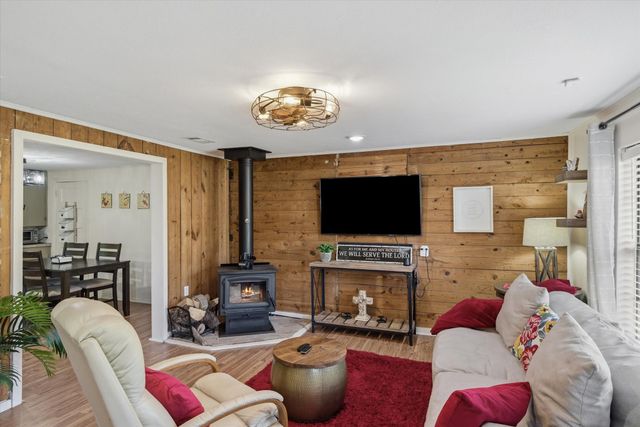 15853 State Highway 80, Edgewood, TX 75117