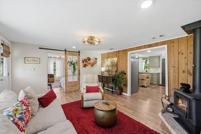 15853 State Highway 80, Edgewood, TX 75117