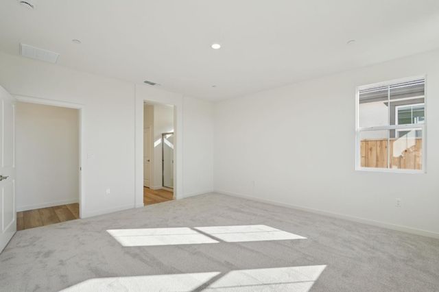 10324 W Hema Way, Elk Grove, CA 95757