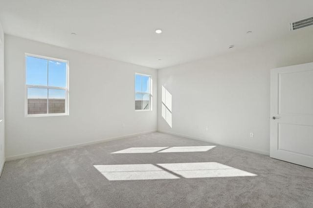 10324 W Hema Way, Elk Grove, CA 95757