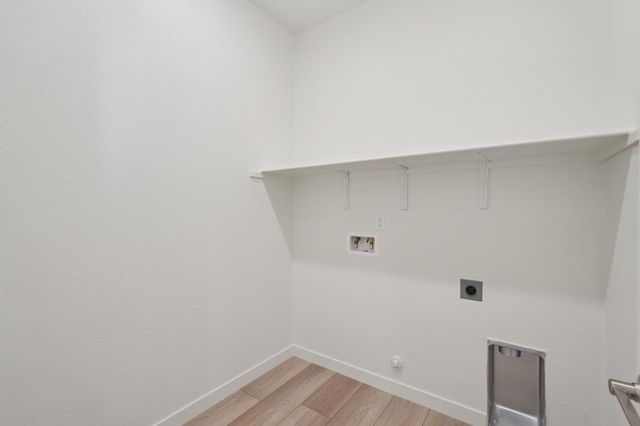 10324 W Hema Way, Elk Grove, CA 95757