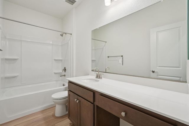 10324 W Hema Way, Elk Grove, CA 95757