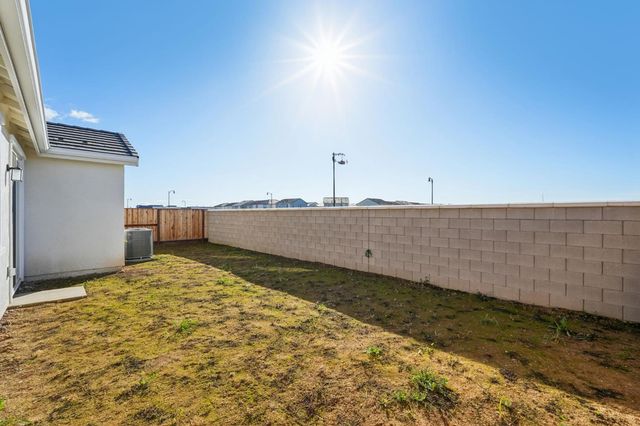 10324 W Hema Way, Elk Grove, CA 95757