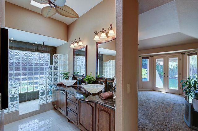 1425 E Quincy Avenue, Fresno, CA 93720