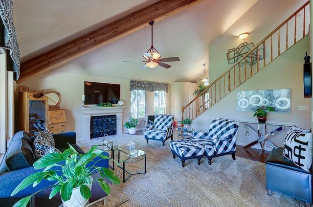 1425 E Quincy Avenue, Fresno, CA 93720