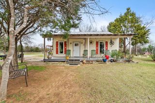 148 Monroe King LN, Elgin, TX 78621