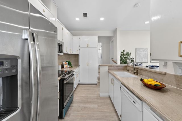 6035 Bryce Way, Rocklin, CA 95677