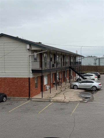 2007 Lindy Ave, Lawton, OK 73507