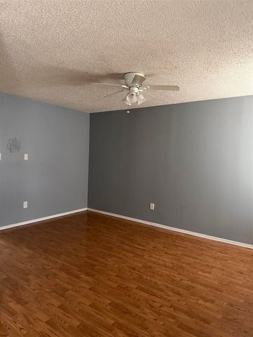 2007 Lindy Ave, Lawton, OK 73507