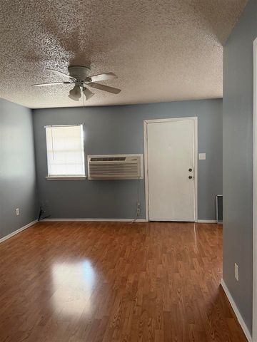 2007 Lindy Ave, Lawton, OK 73507
