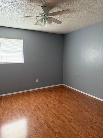2007 Lindy Ave, Lawton, OK 73507
