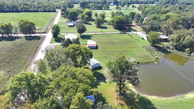 74983 S 320 Road, Wagoner, OK 74467