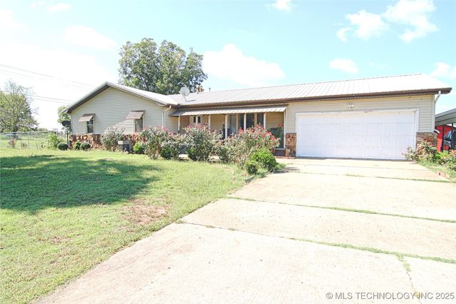 74983 S 320 Road, Wagoner, OK 74467
