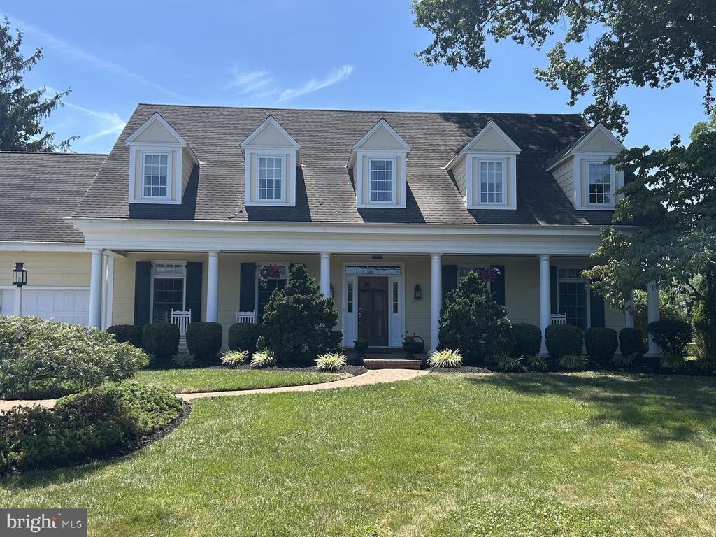 36 BRUSEN DR, Lititz, PA 17543