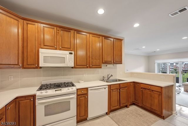 6318 Warrens Way 318, Wanaque Boro, NJ 07465