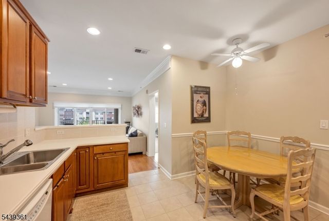 6318 Warrens Way 318, Wanaque Boro, NJ 07465