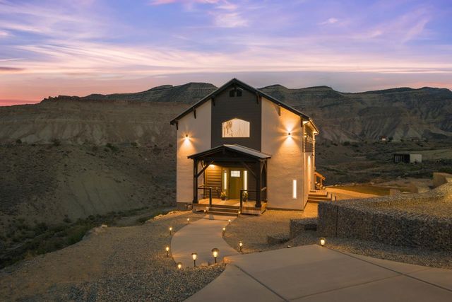 3858 Puerta Vista Court, Palisade, CO 81526