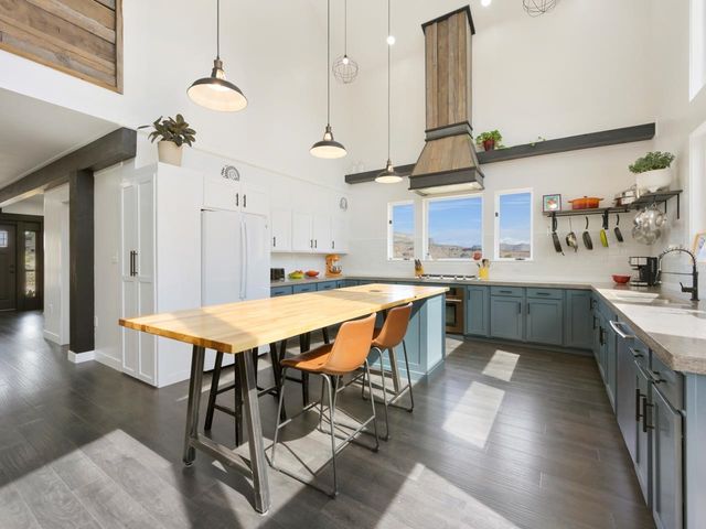 3858 Puerta Vista Court, Palisade, CO 81526