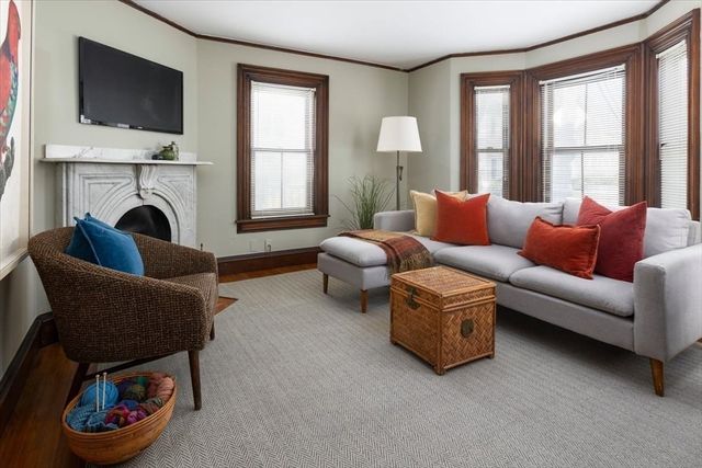 123 Charlesbank Rd. 123, Newton, MA 02458