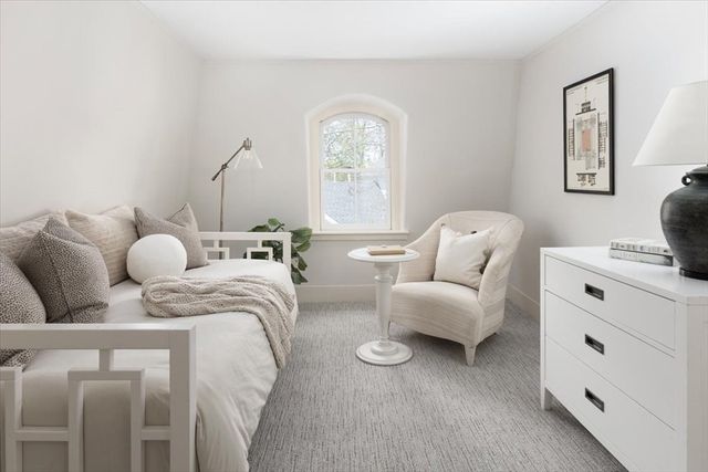 123 Charlesbank Rd. 123, Newton, MA 02458