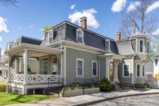 123 Charlesbank Rd. 123, Newton, MA 02458