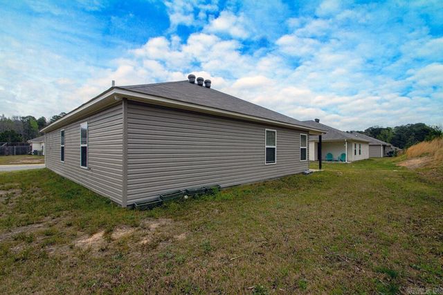 1961 Auburn Hills Drive, Benton, AR 72015