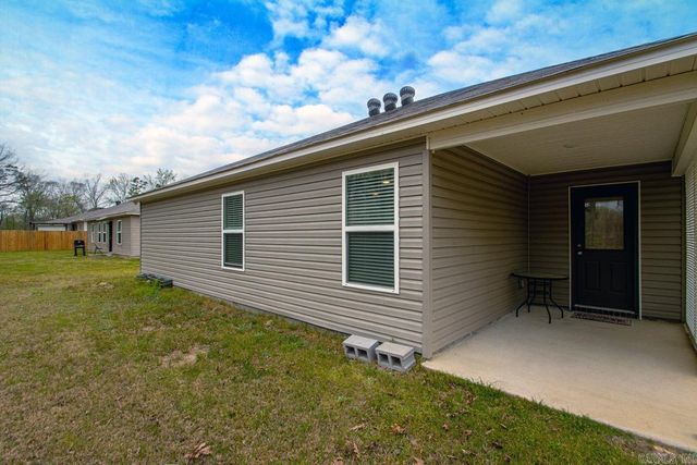 1961 Auburn Hills Drive, Benton, AR 72015