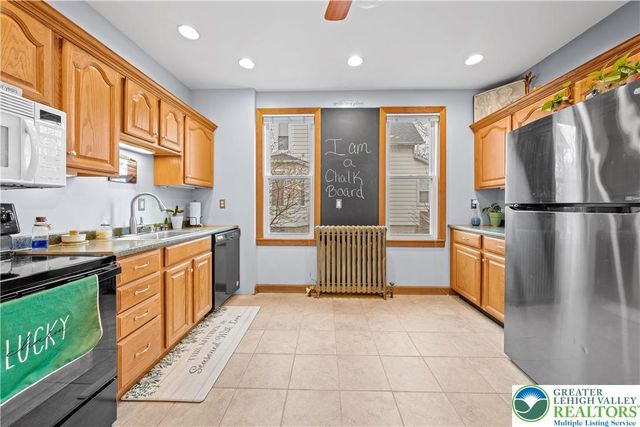 106 N Main Street, Nazareth Boro, PA 18064