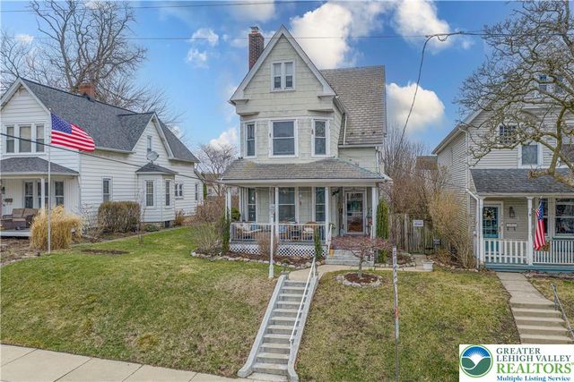 106 N Main Street, Nazareth Boro, PA 18064