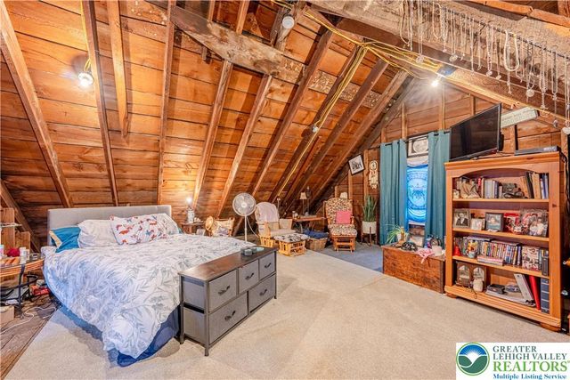 106 N Main Street, Nazareth Boro, PA 18064