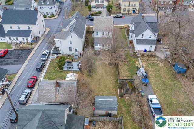 106 N Main Street, Nazareth Boro, PA 18064