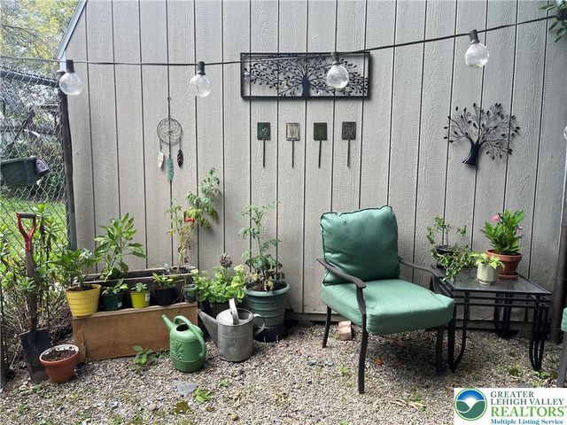 106 N Main Street, Nazareth Boro, PA 18064