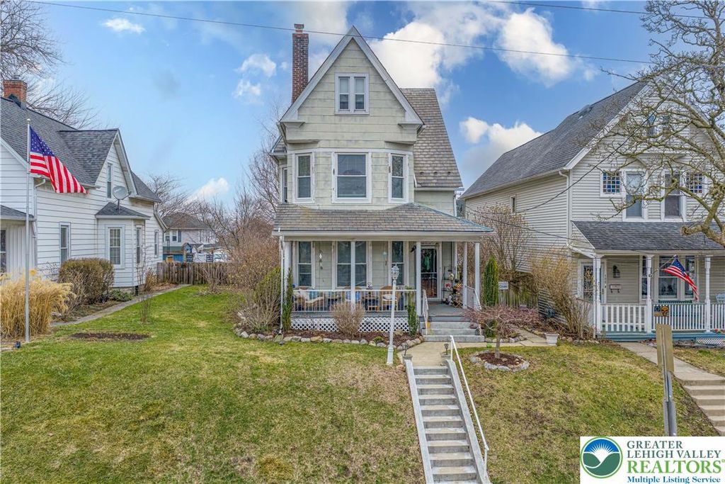 106 N Main Street, Nazareth Boro, PA 18064