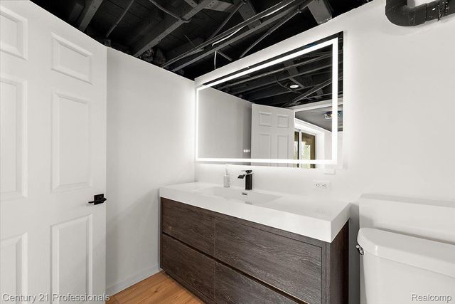 3185 Shimmons Road, Auburn Hills, MI 48326