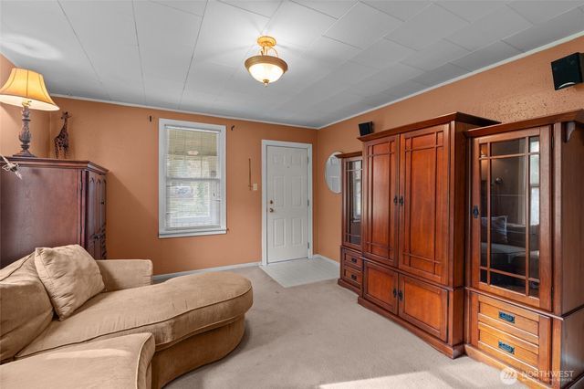 7601 25th Avenue E, Tacoma, WA 98404