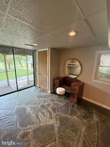 646 OLD DAM RD, Front Royal, VA 22630